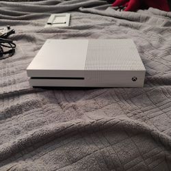 Xbox one 2 controllers