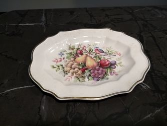 Vintage Avon collectibles - platter and plate