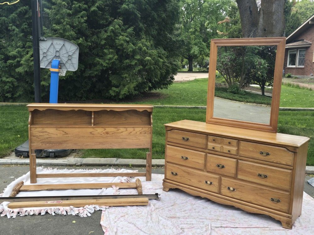 Vintage MCM Solid Wood Oak Bedroom Set with Dresser, Mirror, Headboard/Footboard