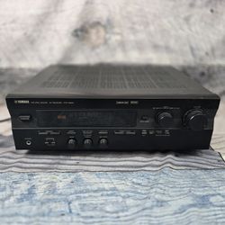 YAMAHA HTR-5230  AV Receiver AM/FM/Dolby Digital Stereo With Remote  Sku# 5437