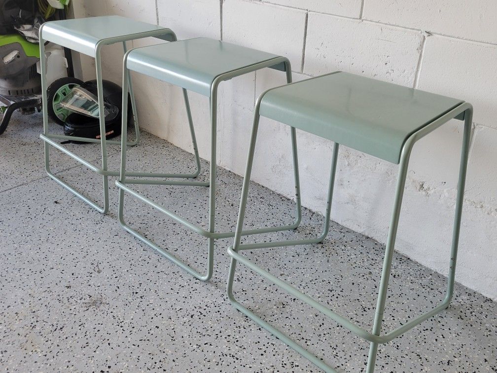 Set Of 3 Metal Bar Stools