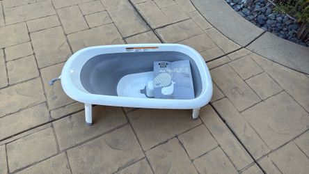 OXO tot Splash and Store Bathtub