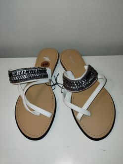 NEW Nicole Kennan Women's Size 8 W White Beaded Slip Slide Flip Flops Sandals