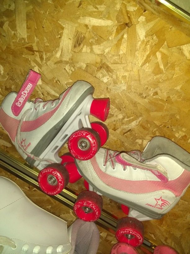 Size 1m2w Toddler Skates