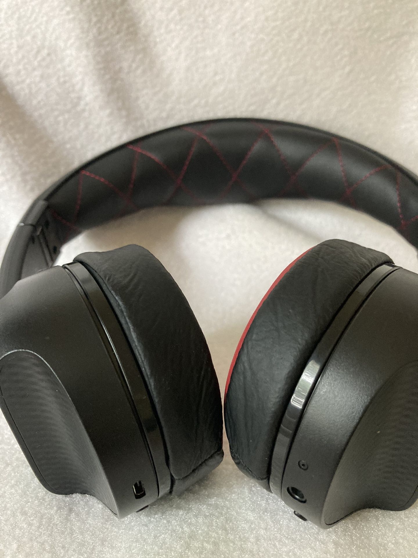 Ifrogz Impulse Wireless Headphone .