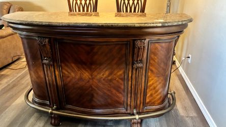 Table with bar stools