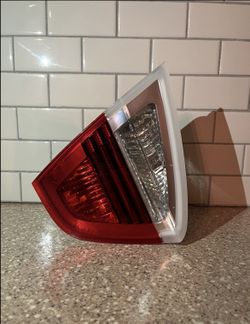 2007-2008 BMW 328i Tail light 
