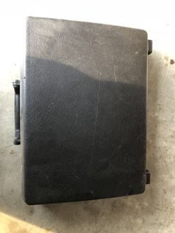 Samsonite Black brief case good cond no key cash only