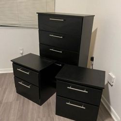 Chest And Two Nightstands *** Fast Delivery 