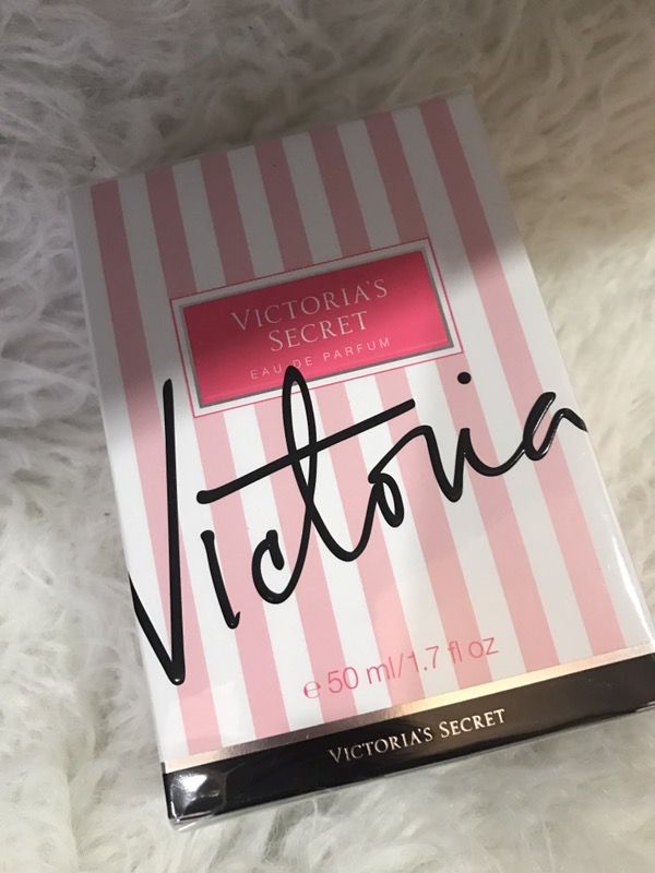New in box Victoria's Secret Victoria