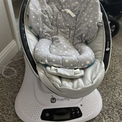 4 Moms Mamaroo