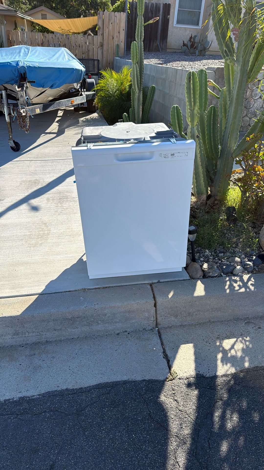 Working Dishwasher Curb Alert