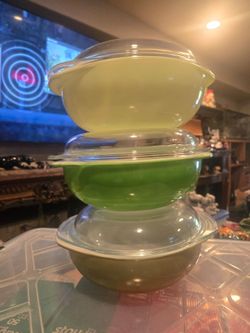 PYREX 024 Vintage bowl w/lid (each)