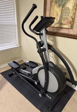 Nordictrack E7 SV Front Drive Elliptical