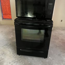 Electric Ceramic Kenmore Stove And Microwave