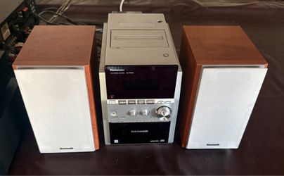 Panasonic CD Stereo System SA- PM533