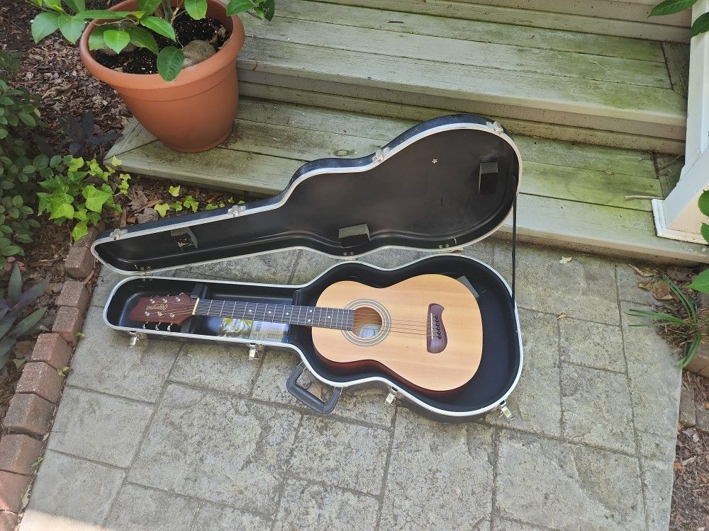 Student Guitar With Hardshell Case