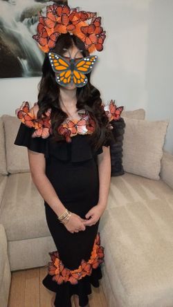 Día de los muertos dress with butterflies and butterfly Head and