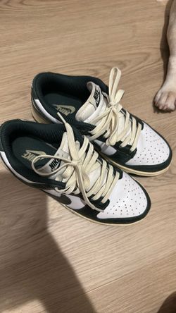 Nike Wmns Dunk Low 'Vintage Green'