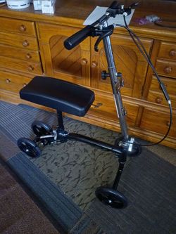 Knee scooter 4 sale