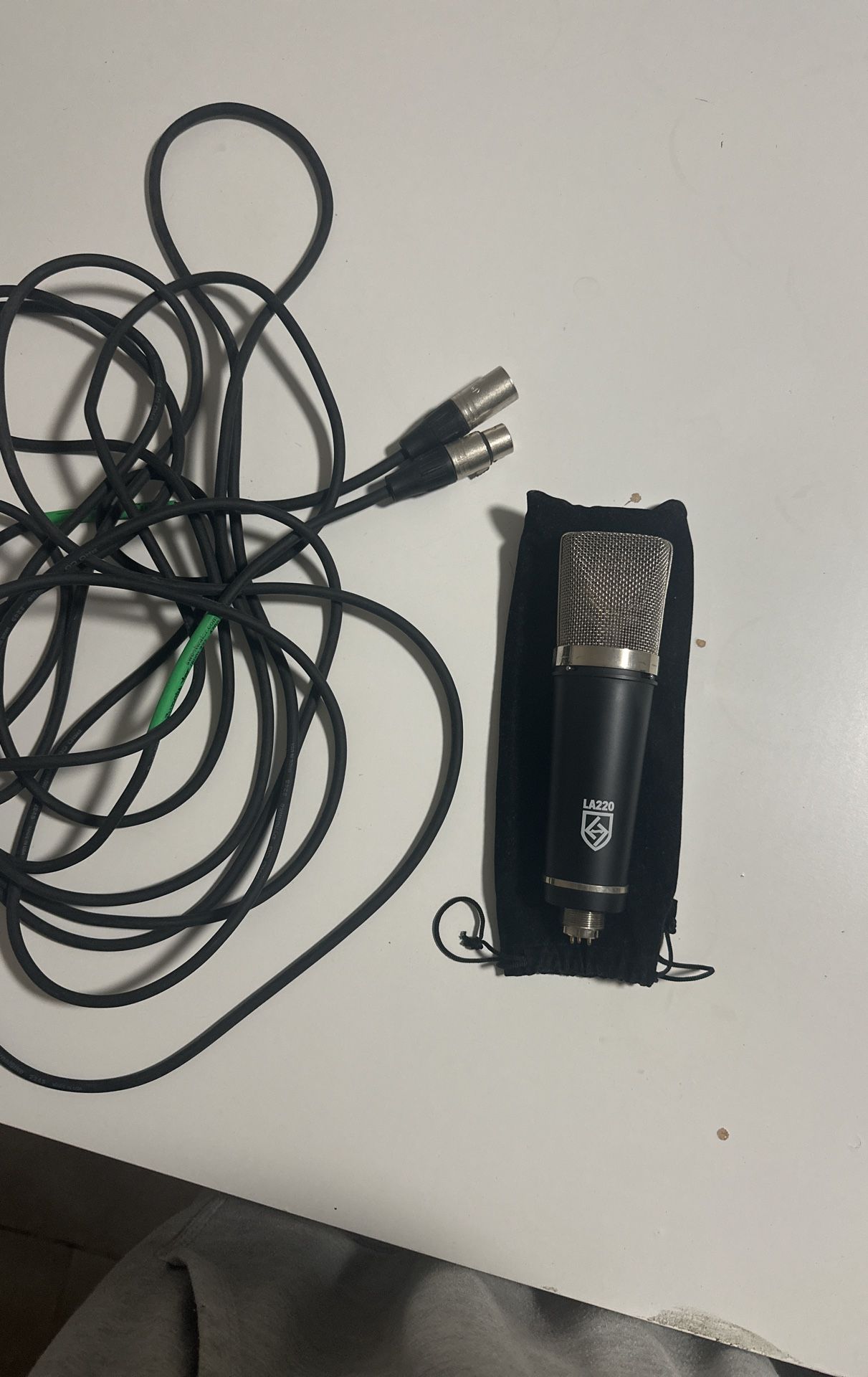 LA220 Condenser Microphone 