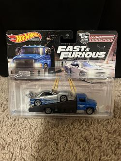 Hot Wheels Team Transporter Fast and Furious Nissan Skyline