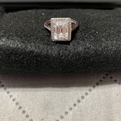 Stunning 3.3 Kt Moissanite Emerald Cut Ring 