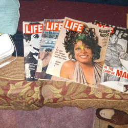 LIFE MAZAZINE1972. LOT OF 5. GOOD CONDITION 