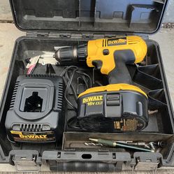 DeWalt 18V Drill