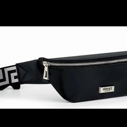 Versace Men's Luxury Belt Bag Black Waist Travel Fanny Pack Brand New Authentic