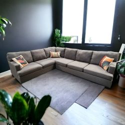 Free Delivery & Professionally Cleaned! Jerome's Gray Sofa Couch Sectional With Washable Pillows