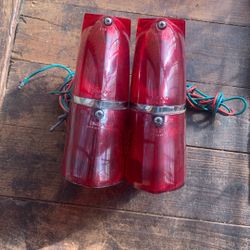 Pair Of Lucus L636 Tail Light Assemblies 