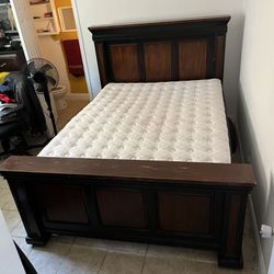 QUALITY QUEEN SIZE BED $300 or B/O