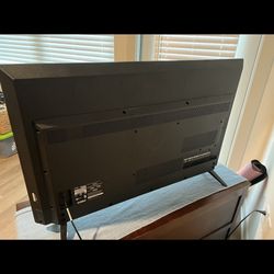 VIZIO D43-D2 D-Series 43" Class 1080p Smart Full-Array LED TV