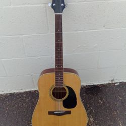 Mitchell Md100 Guitar