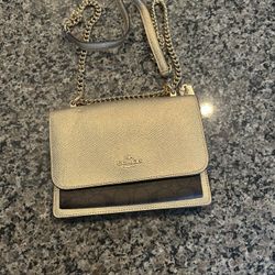 Klare Crossbody In Signature Canvas