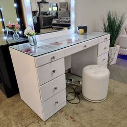 Hollywood Style Vanity!