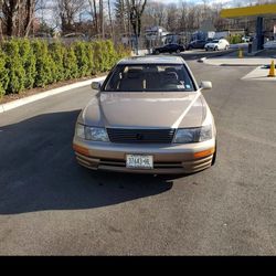 1995 Lexus LS 400