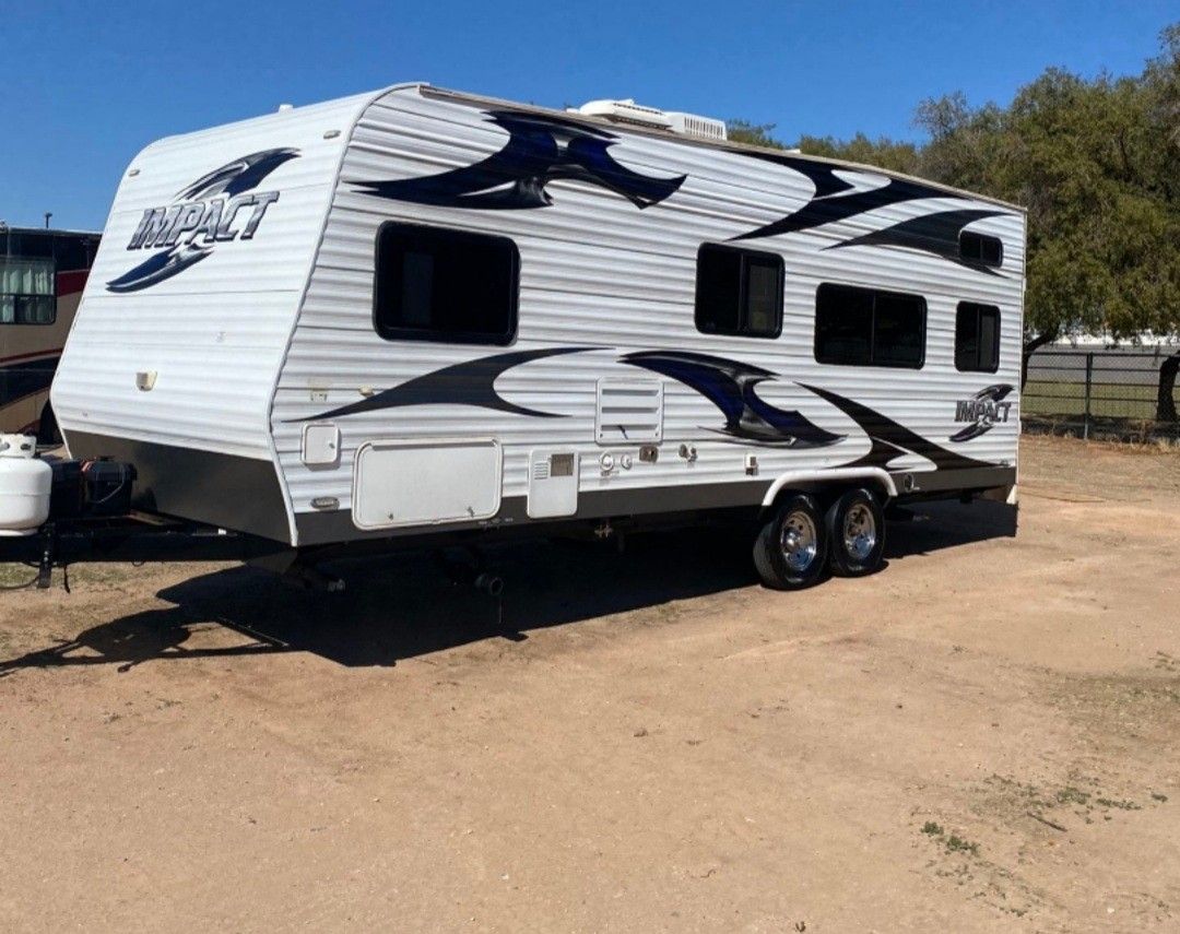 2012 MVP Impact Toy Hauler