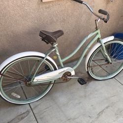 Beach cruiser huffy