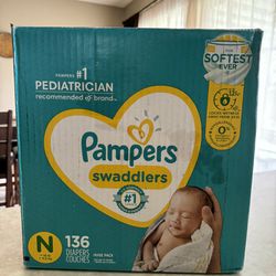 Pampers Swaddlers Newborn 136 Ct