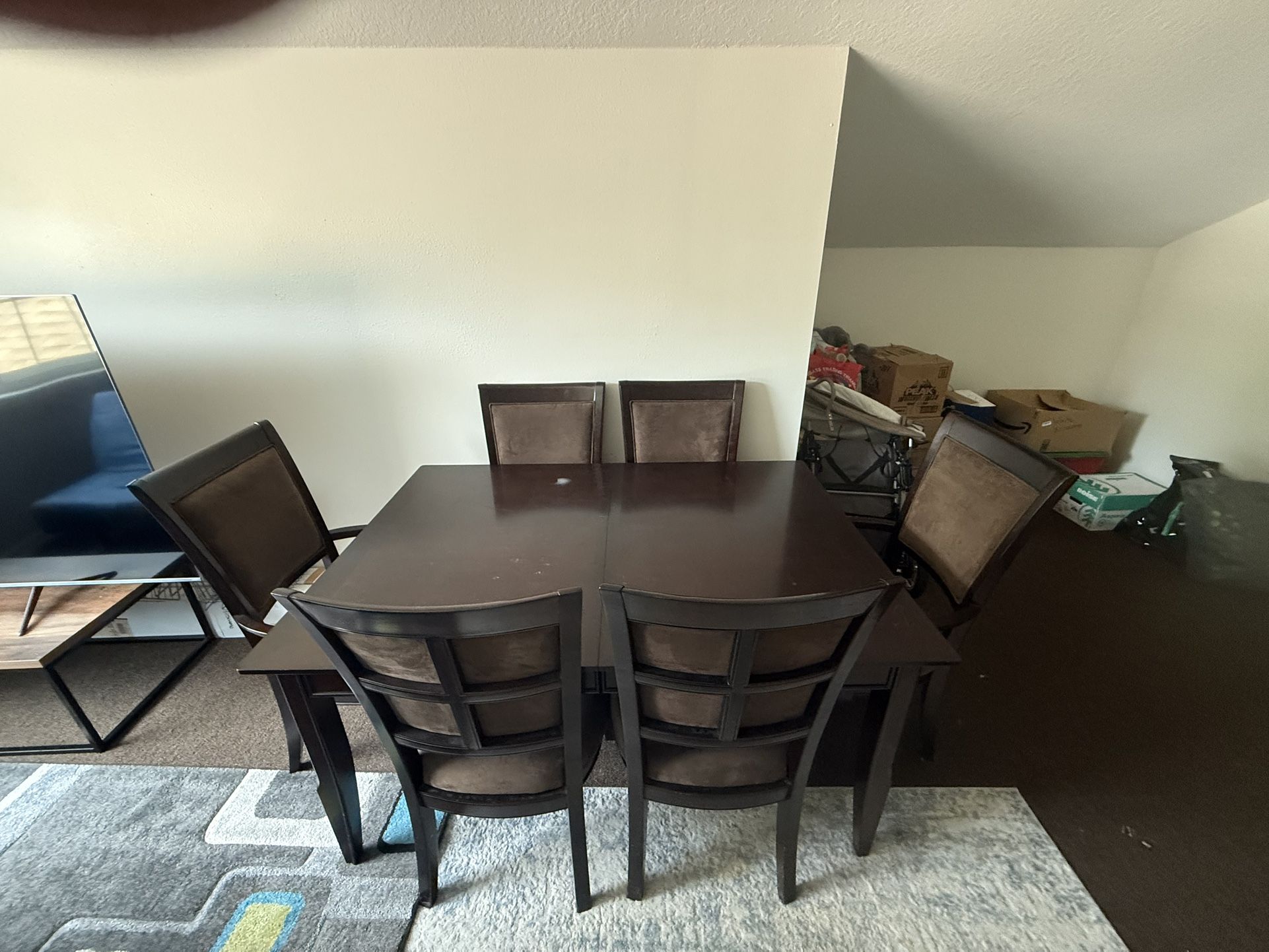 Wood Dining Table w/6 Chairs