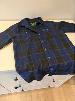 Dixxon flannel co - youth large - great condition.