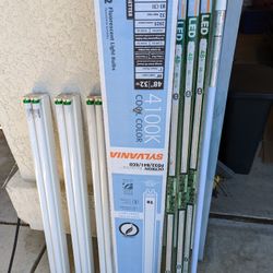 Fluorescent and LED tube light bulbs - One lot