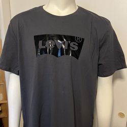 Levi’s Tee