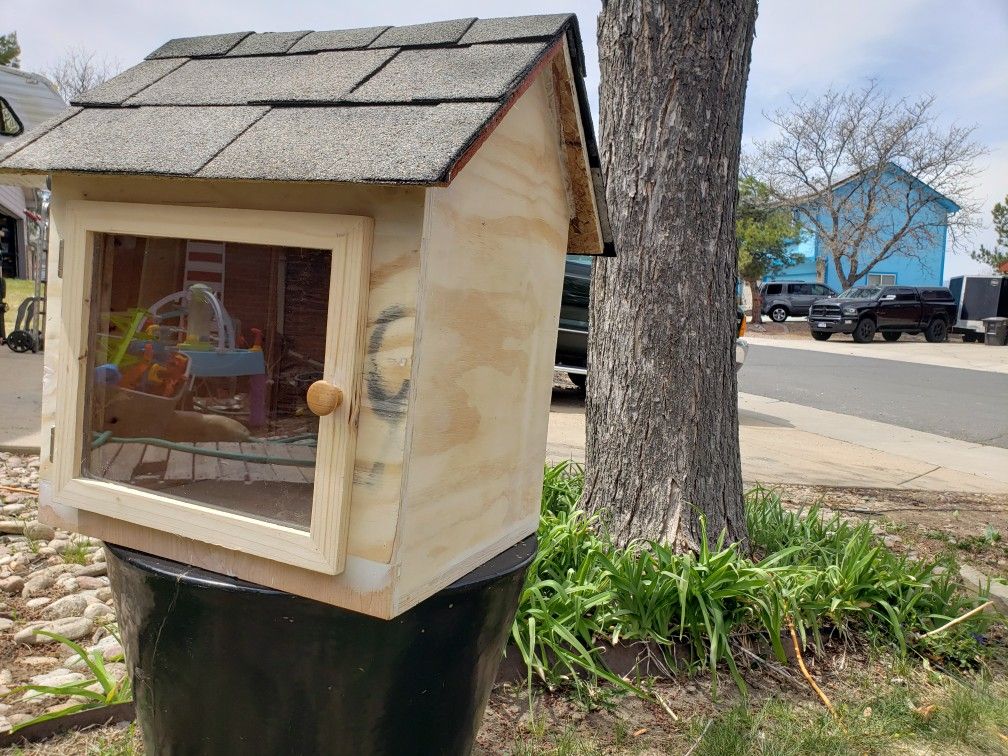  Little Free Library - Community Sharing Box
