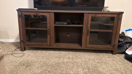 Entertainment center