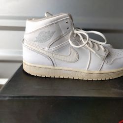 Nike Air Jordan 1 Triple White Size 8 Men's 9.5 Women's