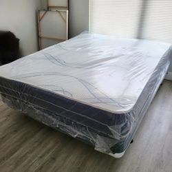 New QUEEN MATTRESS and BOX SPRING 2PC