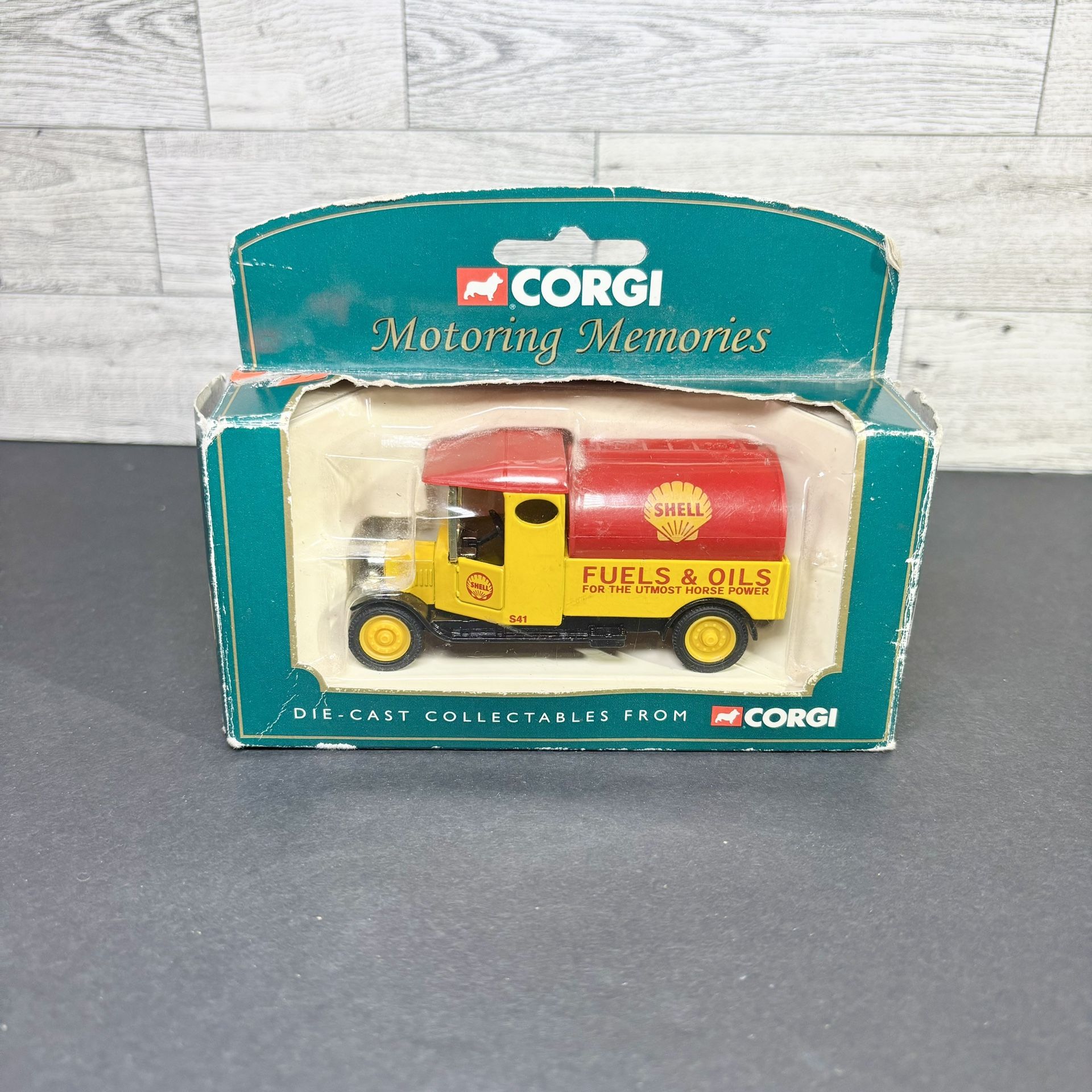 Corgi Motoring Memories Shell Fues & Oils die cast NIB / Open box